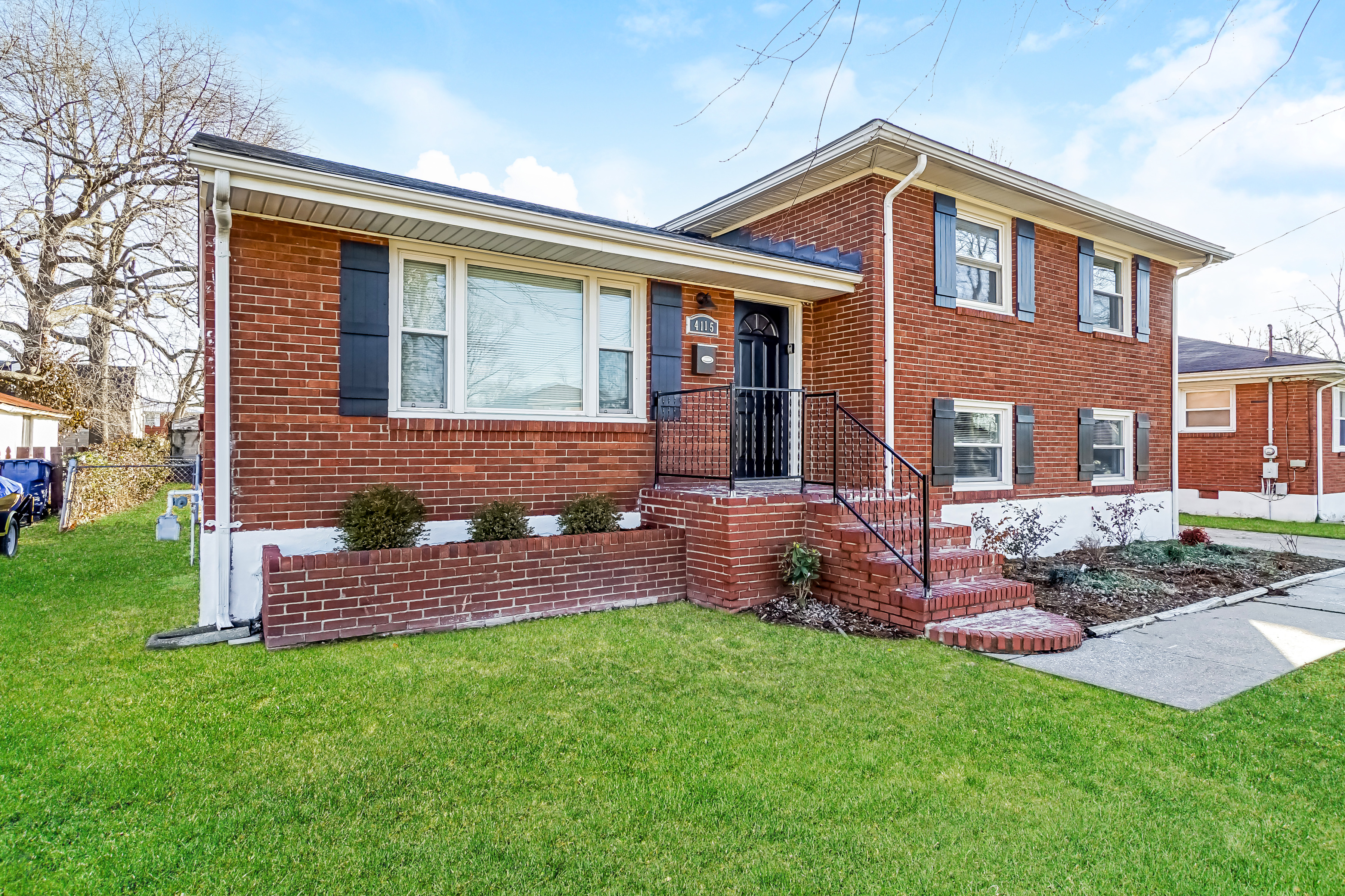 4115 PIXLEY WAY LOUISVILLE, KY 40219